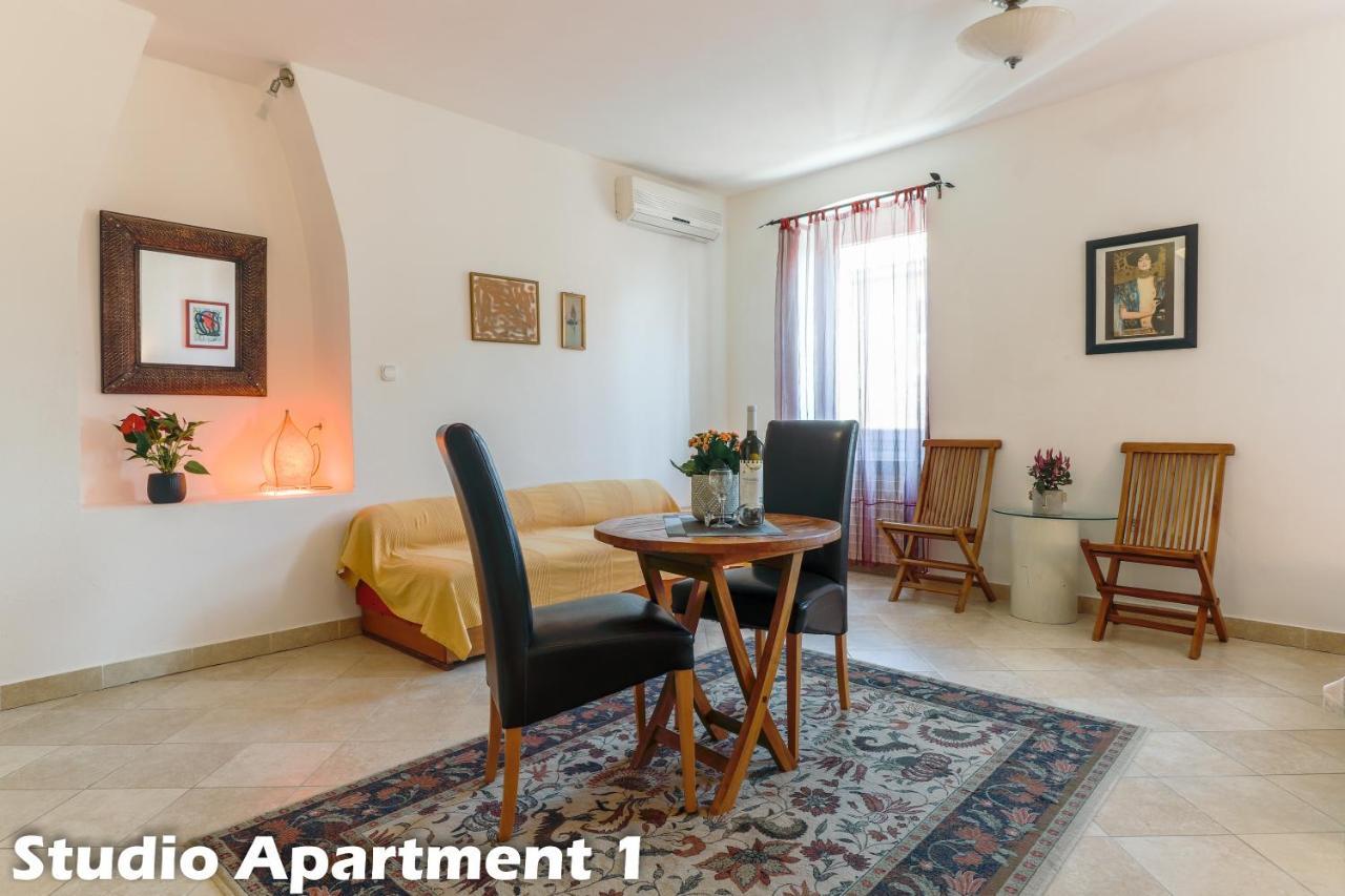 Art Apartments 弗尔萨尔 外观 照片