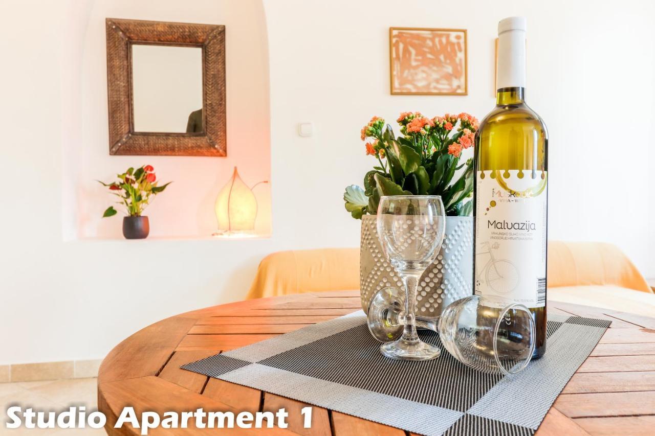 Art Apartments 弗尔萨尔 外观 照片