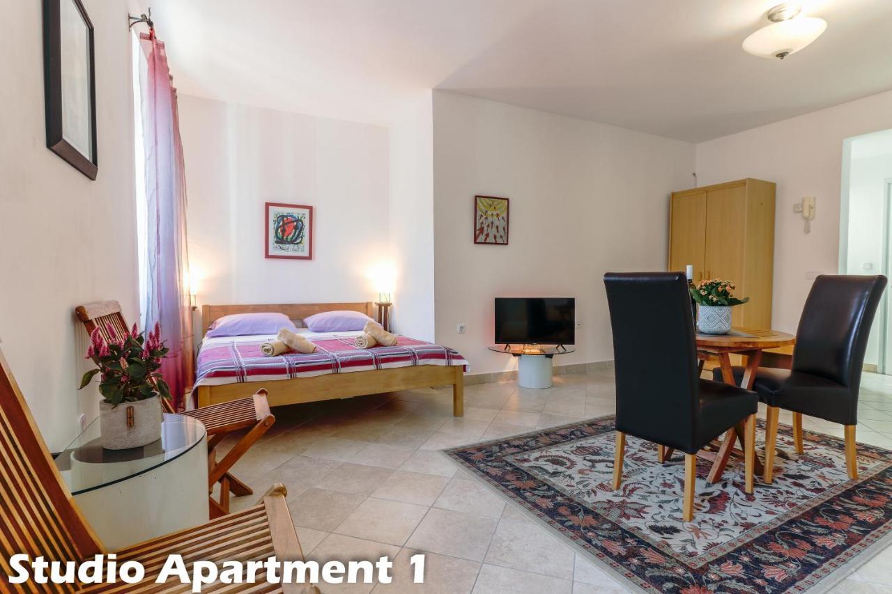 Art Apartments 弗尔萨尔 外观 照片